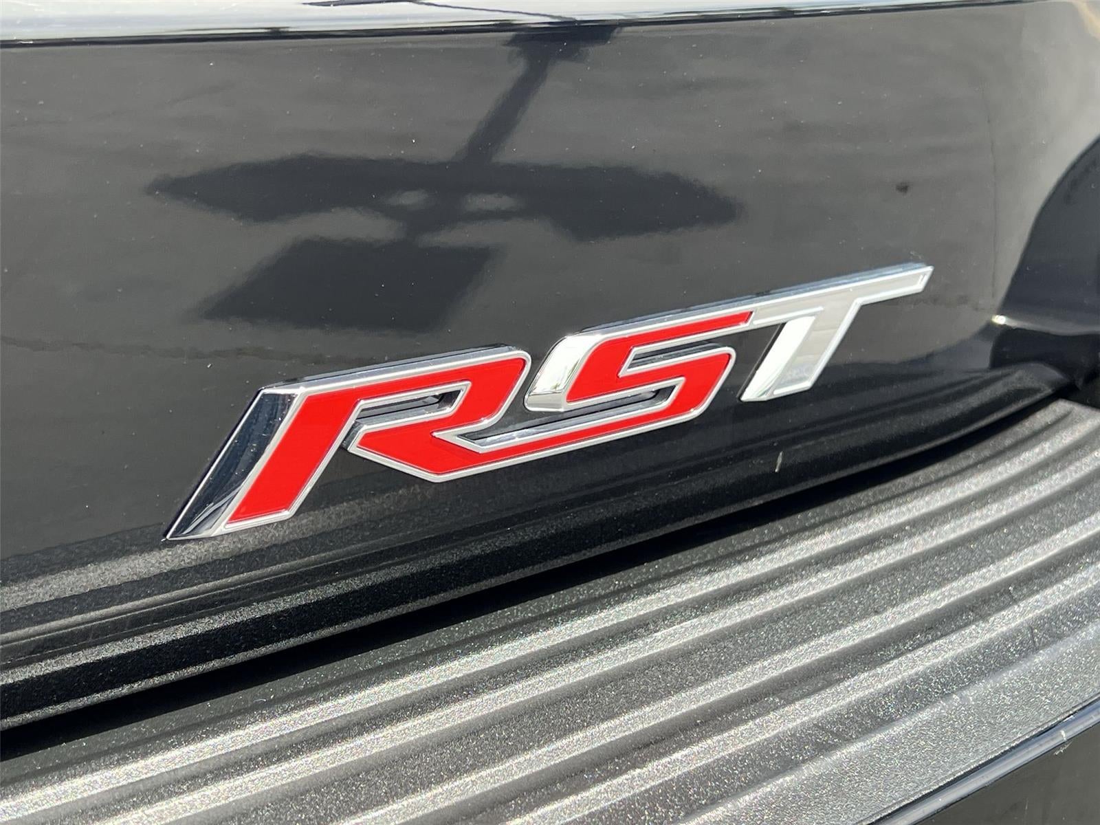 2025 Chevrolet Suburban RST