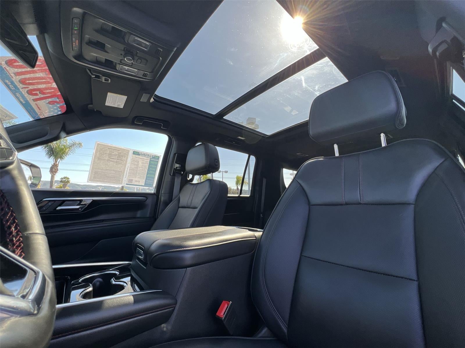 2025 Chevrolet Suburban RST