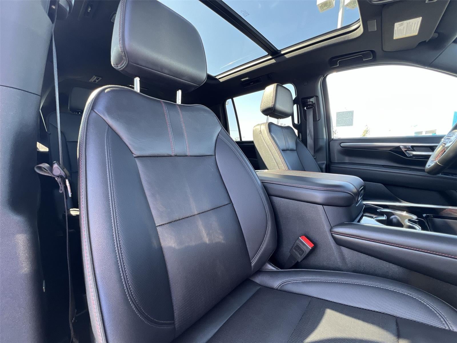 2025 Chevrolet Suburban RST