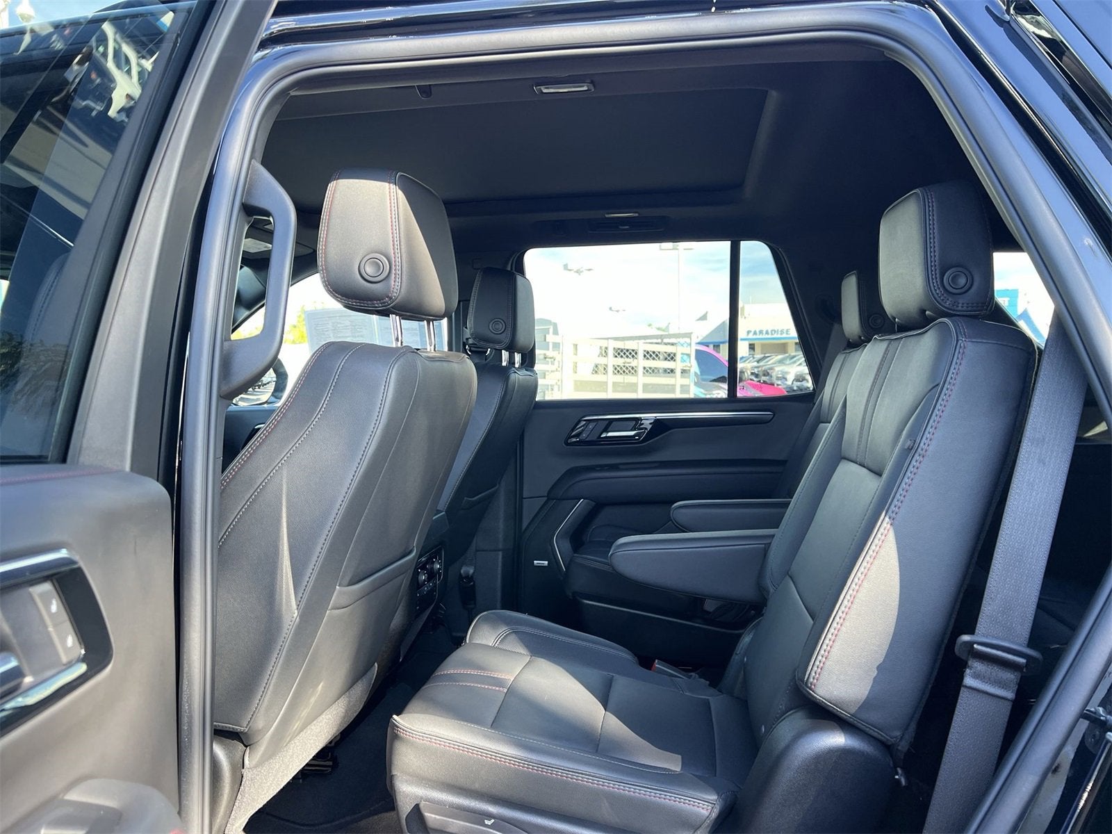 2025 Chevrolet Tahoe RST