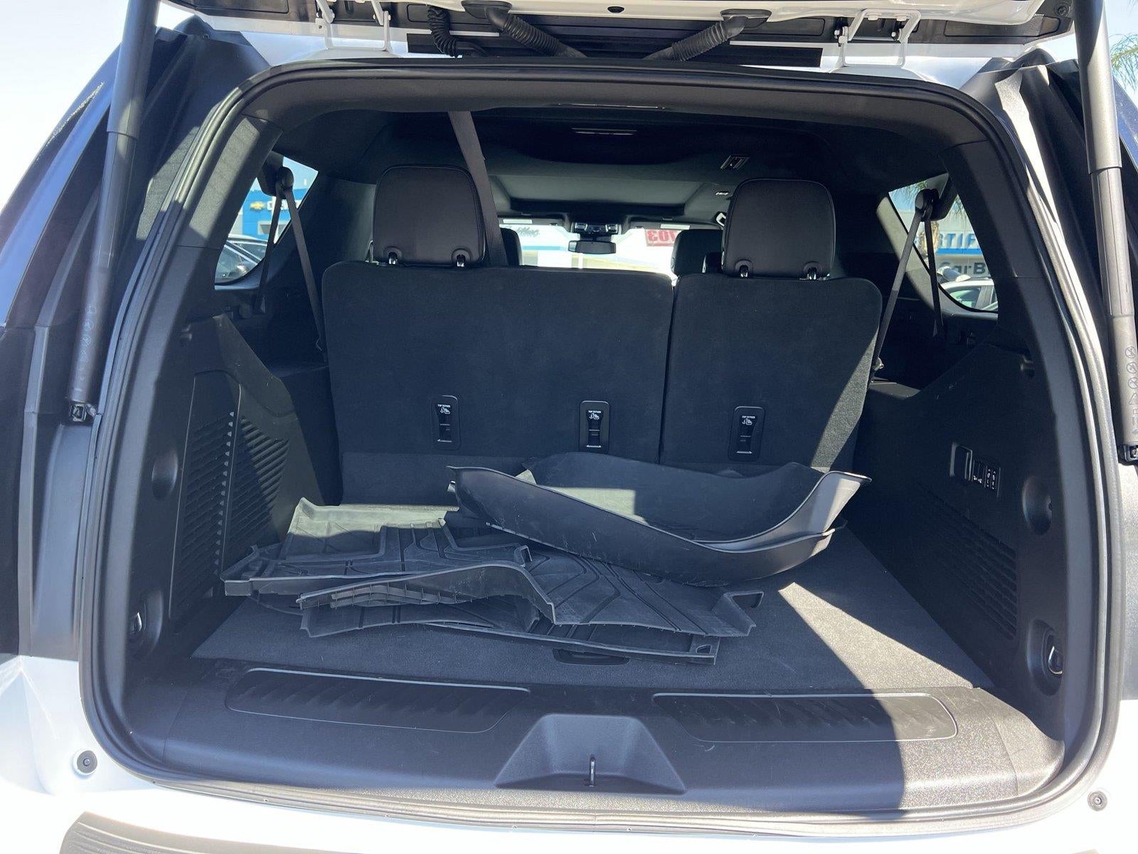 2023 Chevrolet Suburban LT