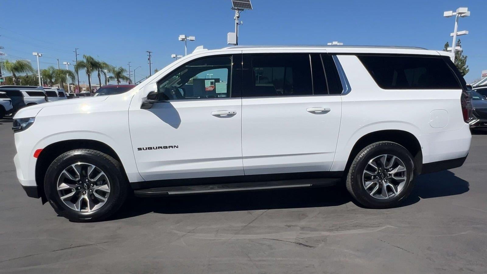 2023 Chevrolet Suburban LT