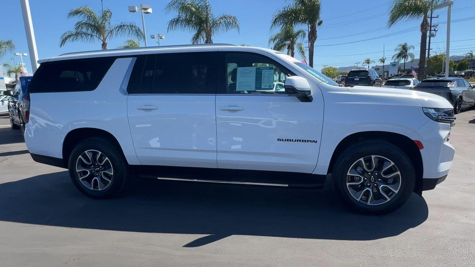 2023 Chevrolet Suburban LT
