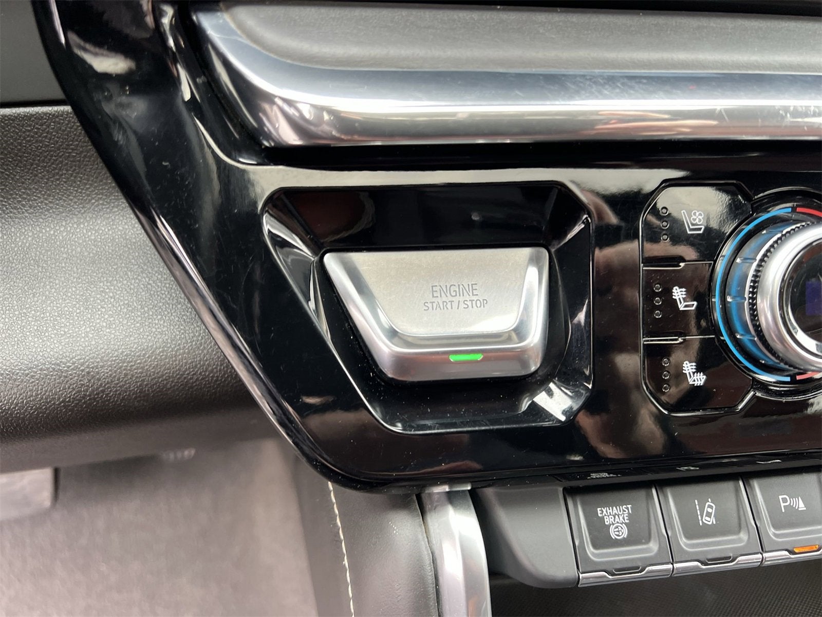 2024 GMC Sierra 3500 HD Denali Ultimate DRW