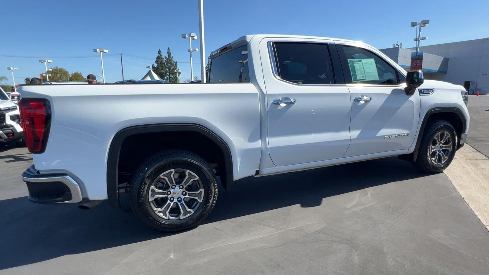 2025 GMC Sierra 1500 SLT