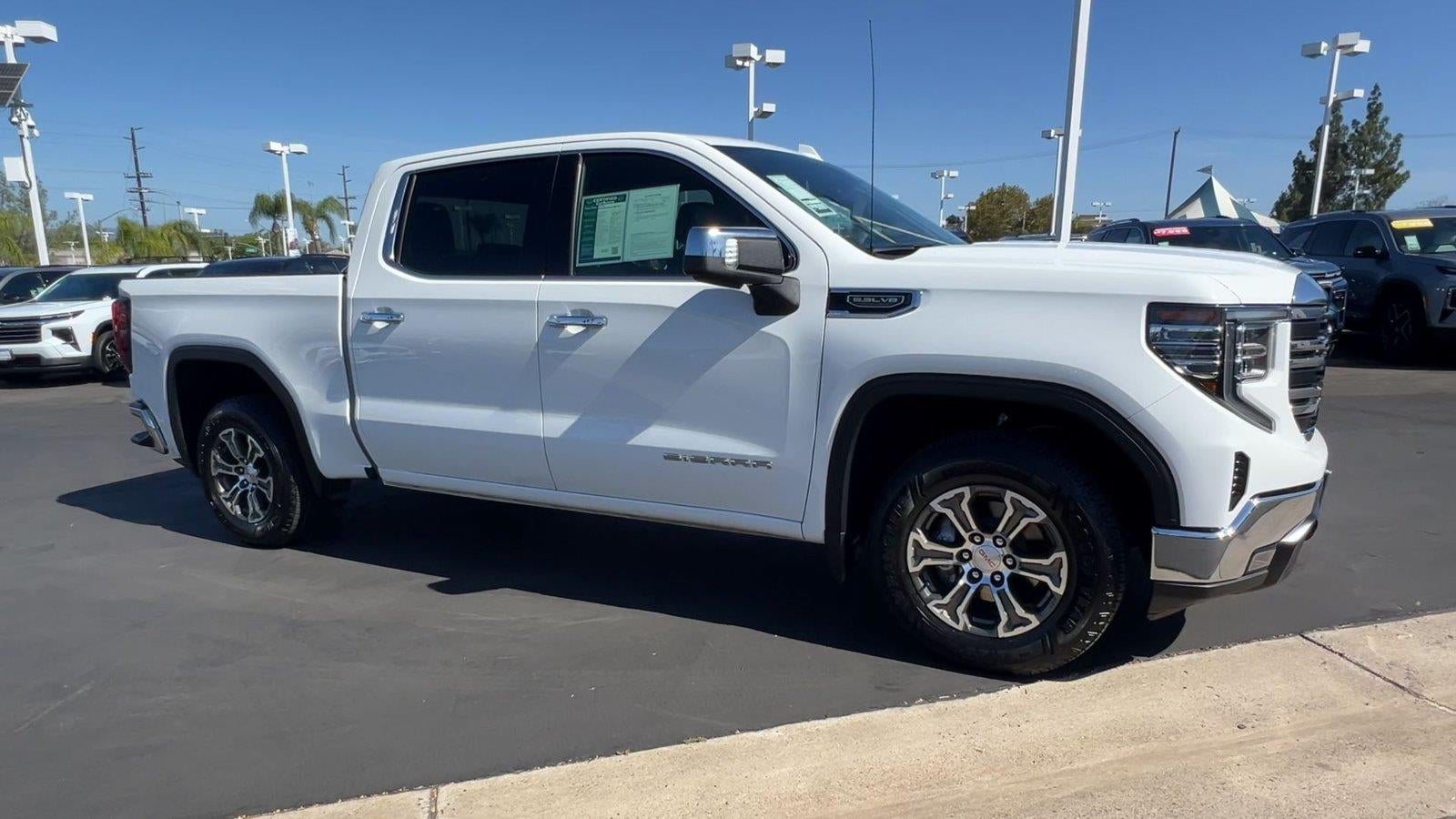 2025 GMC Sierra 1500 SLT