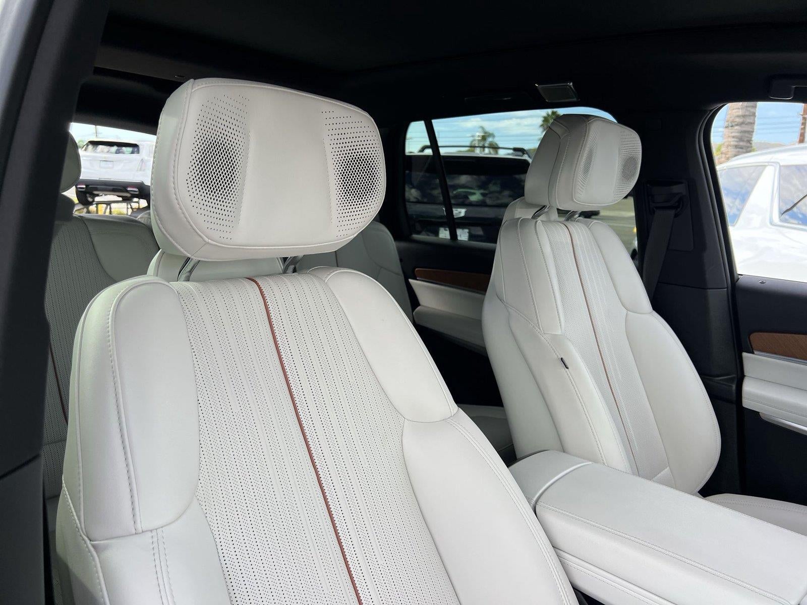 2026 Cadillac VISTIQ Luxury