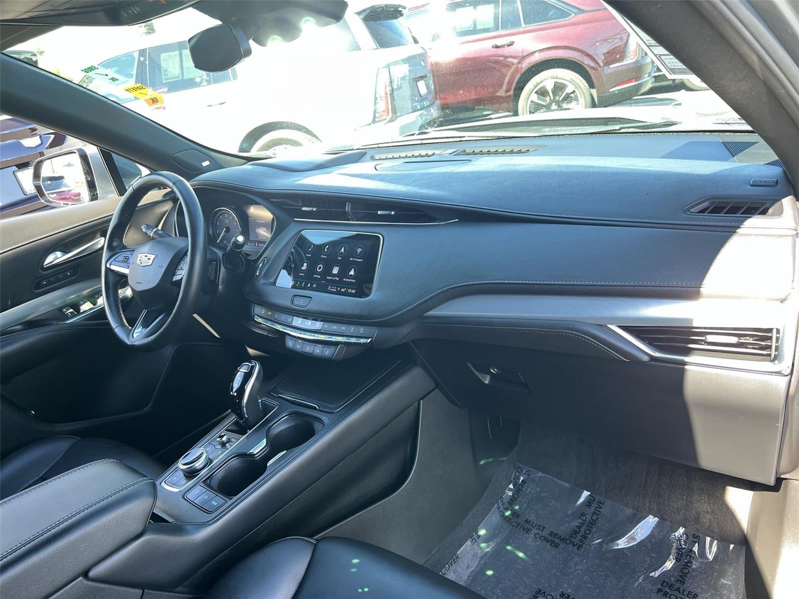 2023 Cadillac XT4 Premium Luxury