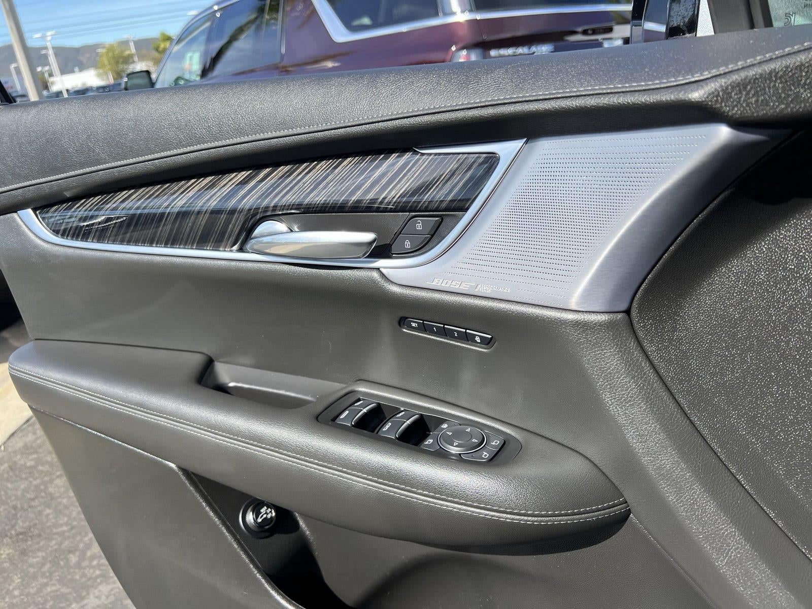 2025 Cadillac XT6 Premium Luxury