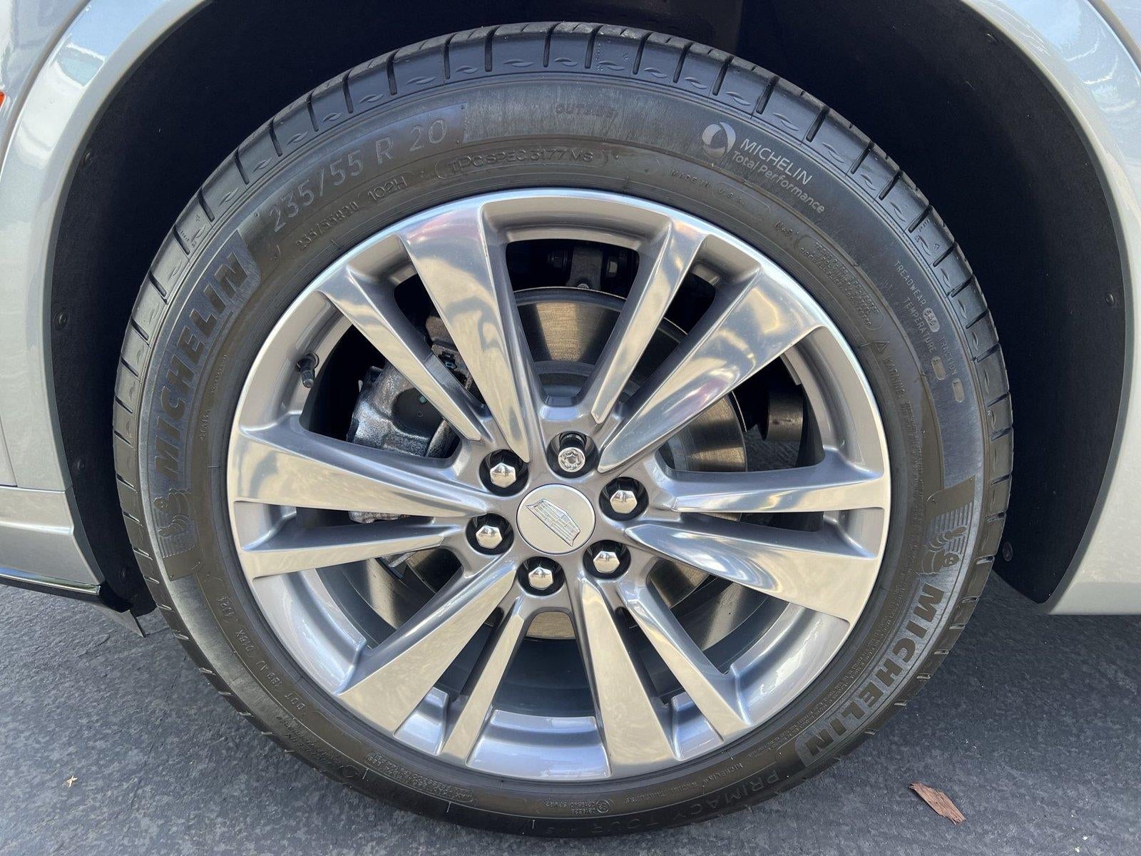 2025 Cadillac XT6 Premium Luxury