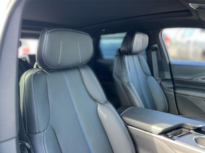 2025 Cadillac LYRIQ Luxury 1