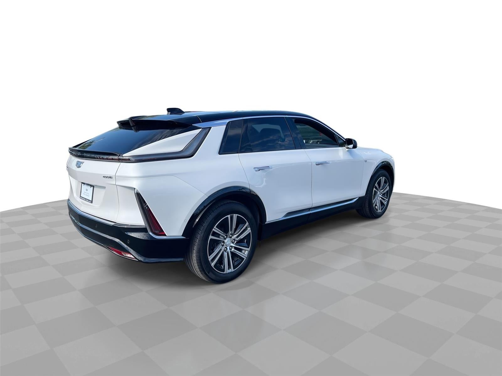 2025 Cadillac LYRIQ Luxury 1