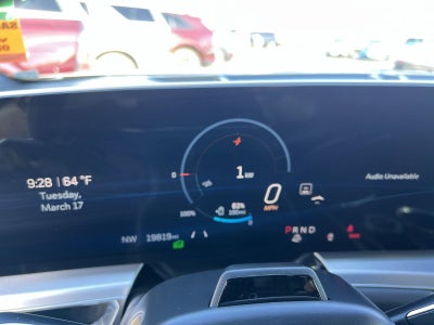 2024 Cadillac LYRIQ Luxury 2