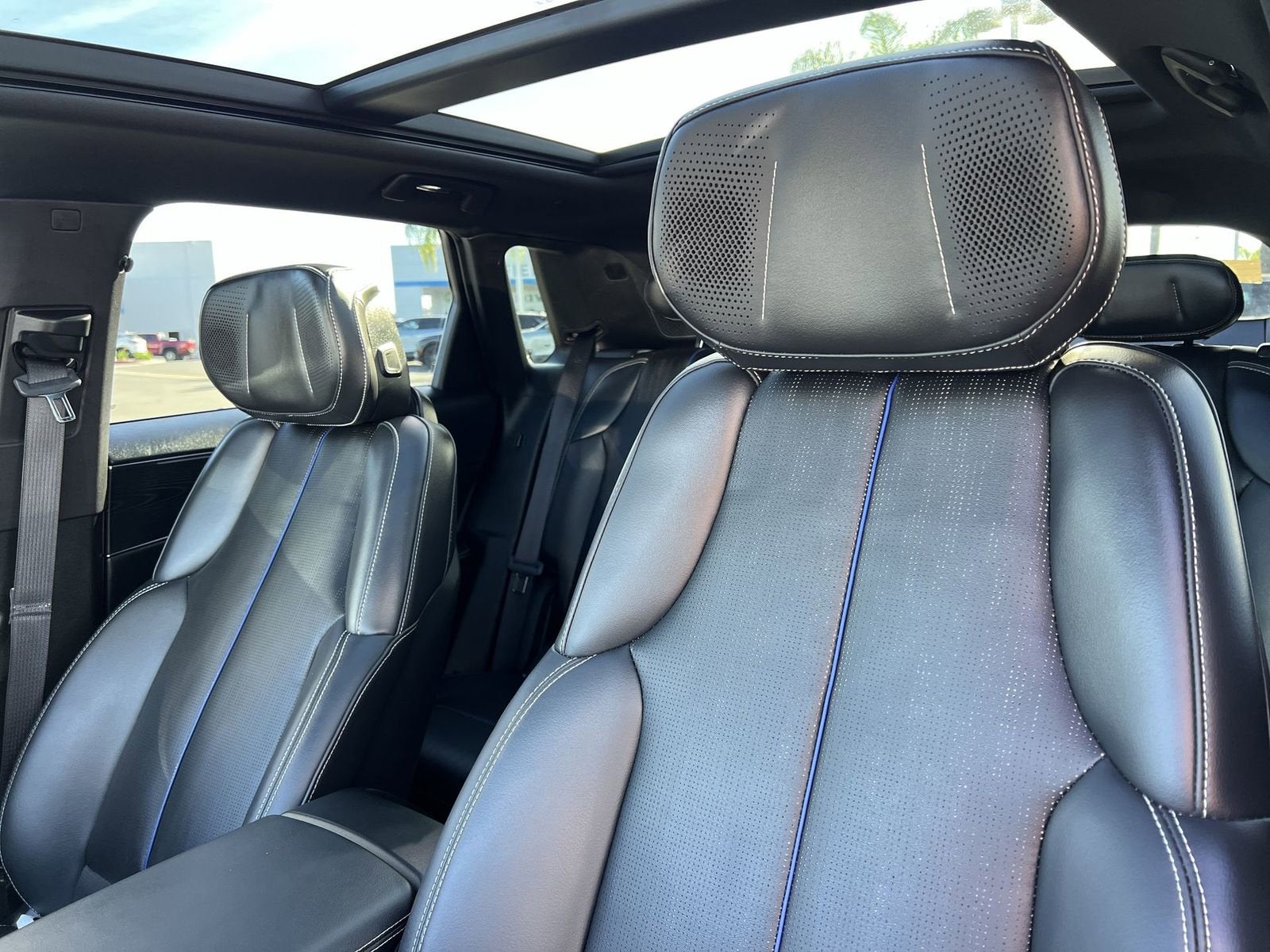 2024 Cadillac LYRIQ Luxury 2