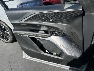 2024 Cadillac LYRIQ Luxury 2