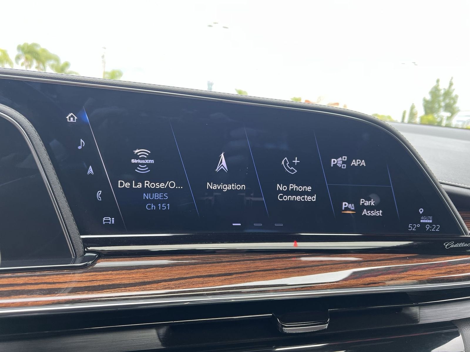 2022 Cadillac Escalade ESV Premium Luxury