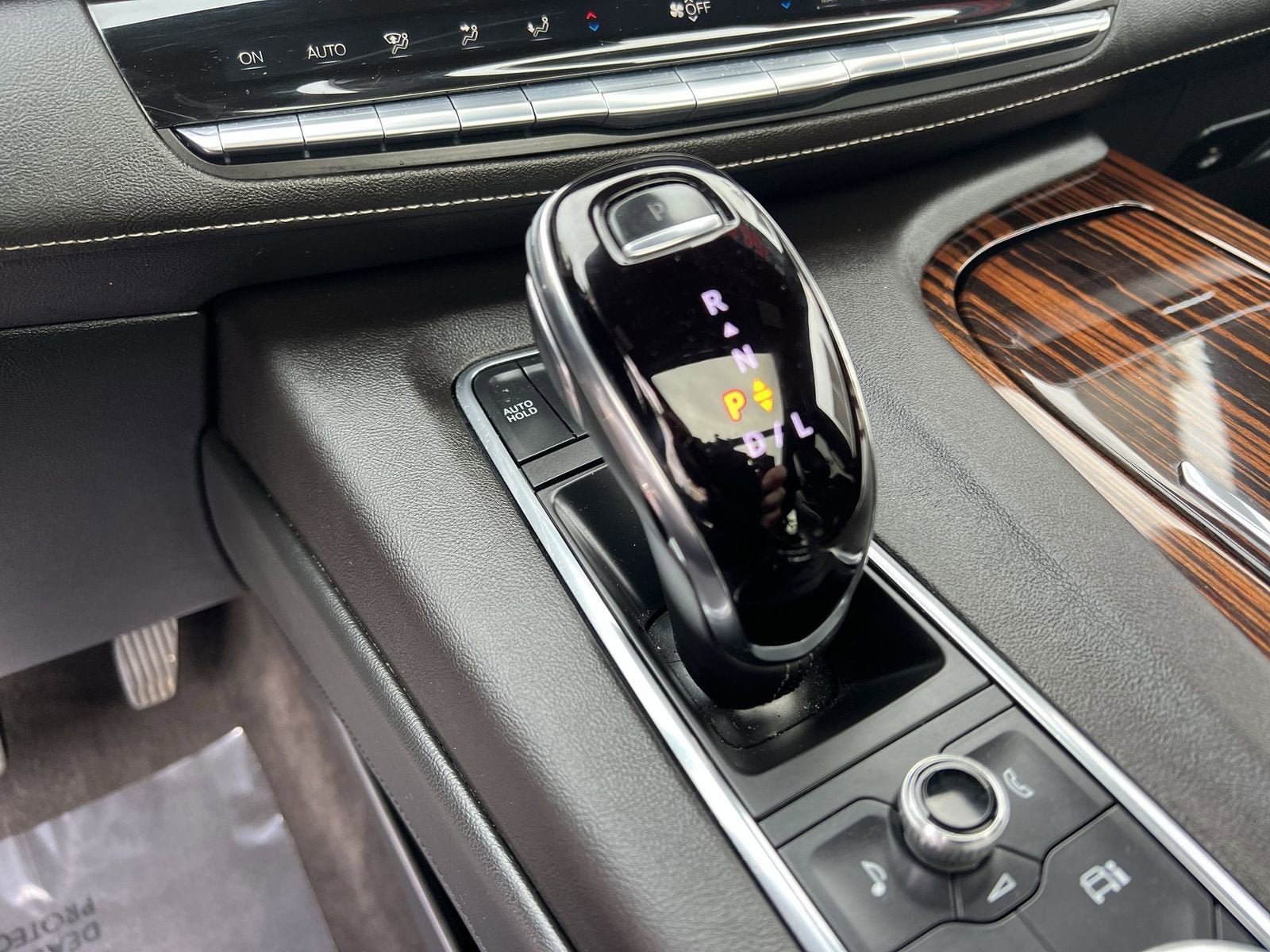 2022 Cadillac Escalade ESV Premium Luxury