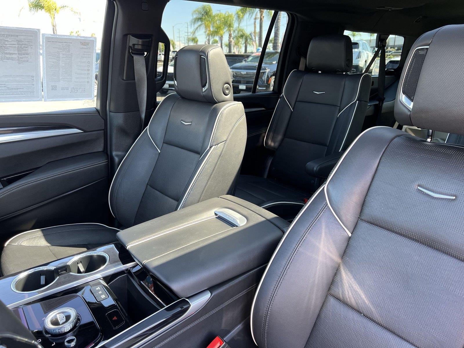 2025 Cadillac Escalade ESV Sport