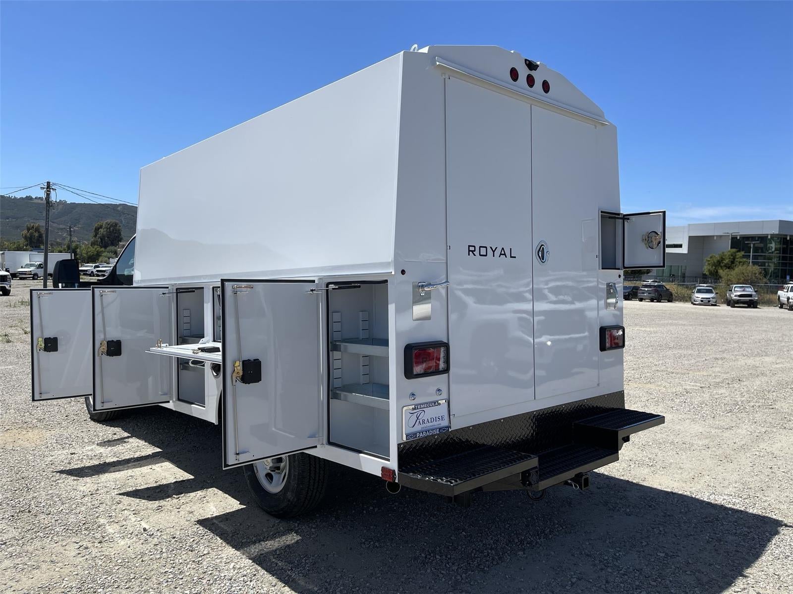 2026 Chevrolet Express Cutaway 3500 1WT
