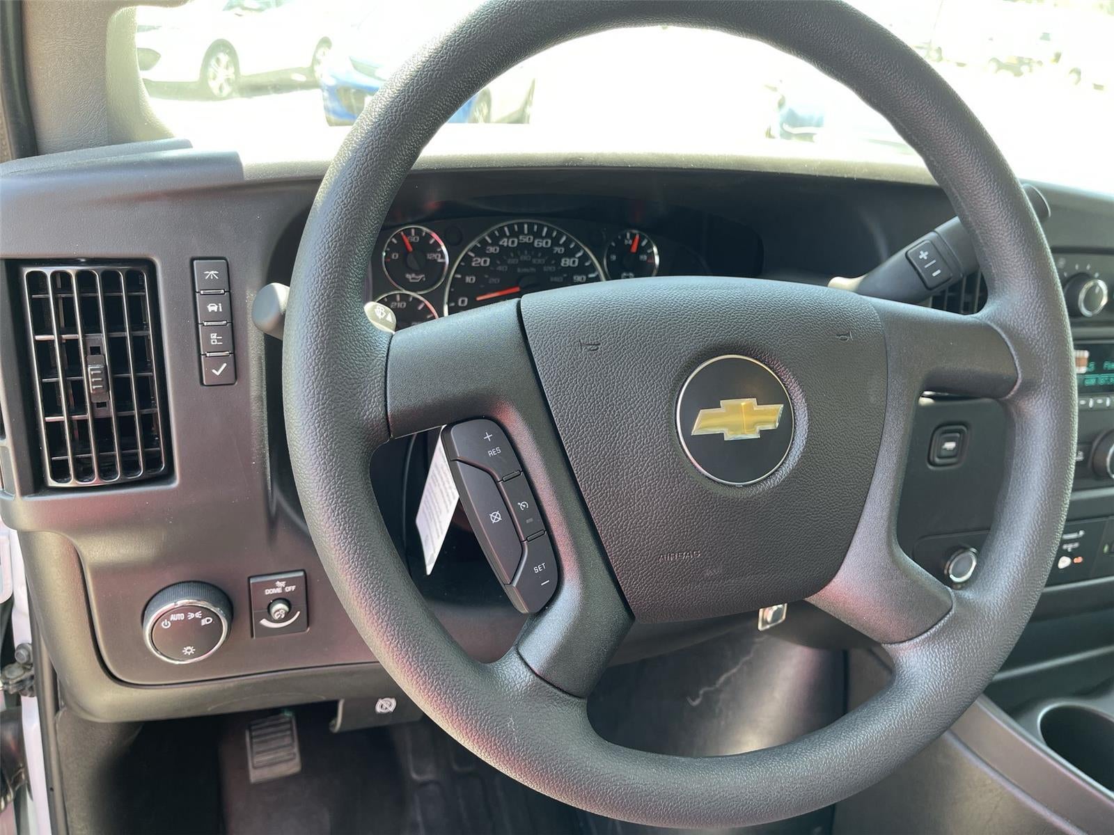 2026 Chevrolet Express Cutaway 3500 1WT