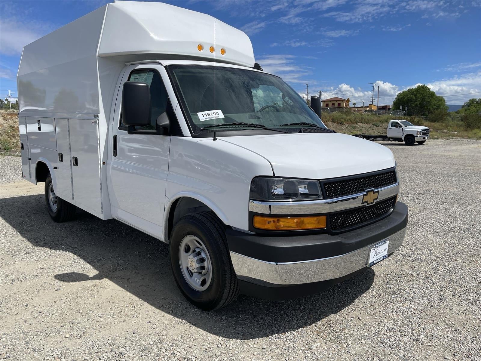 2026 Chevrolet Express Cutaway 3500 1WT