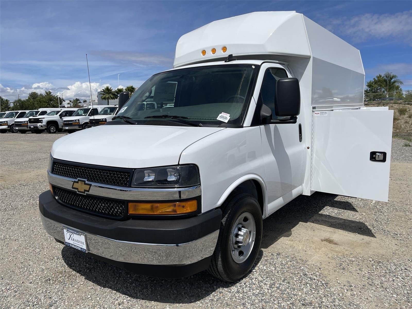 2026 Chevrolet Express Cutaway 3500 1WT