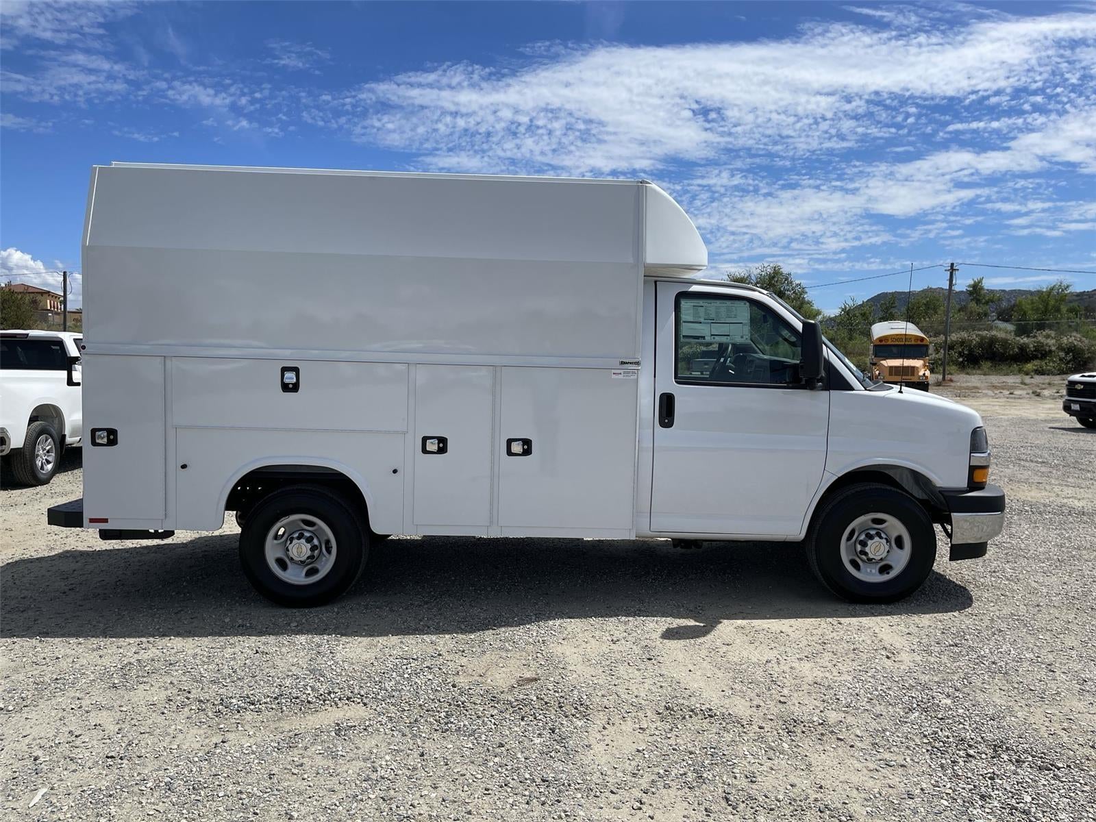 2026 Chevrolet Express Cutaway 3500 1WT