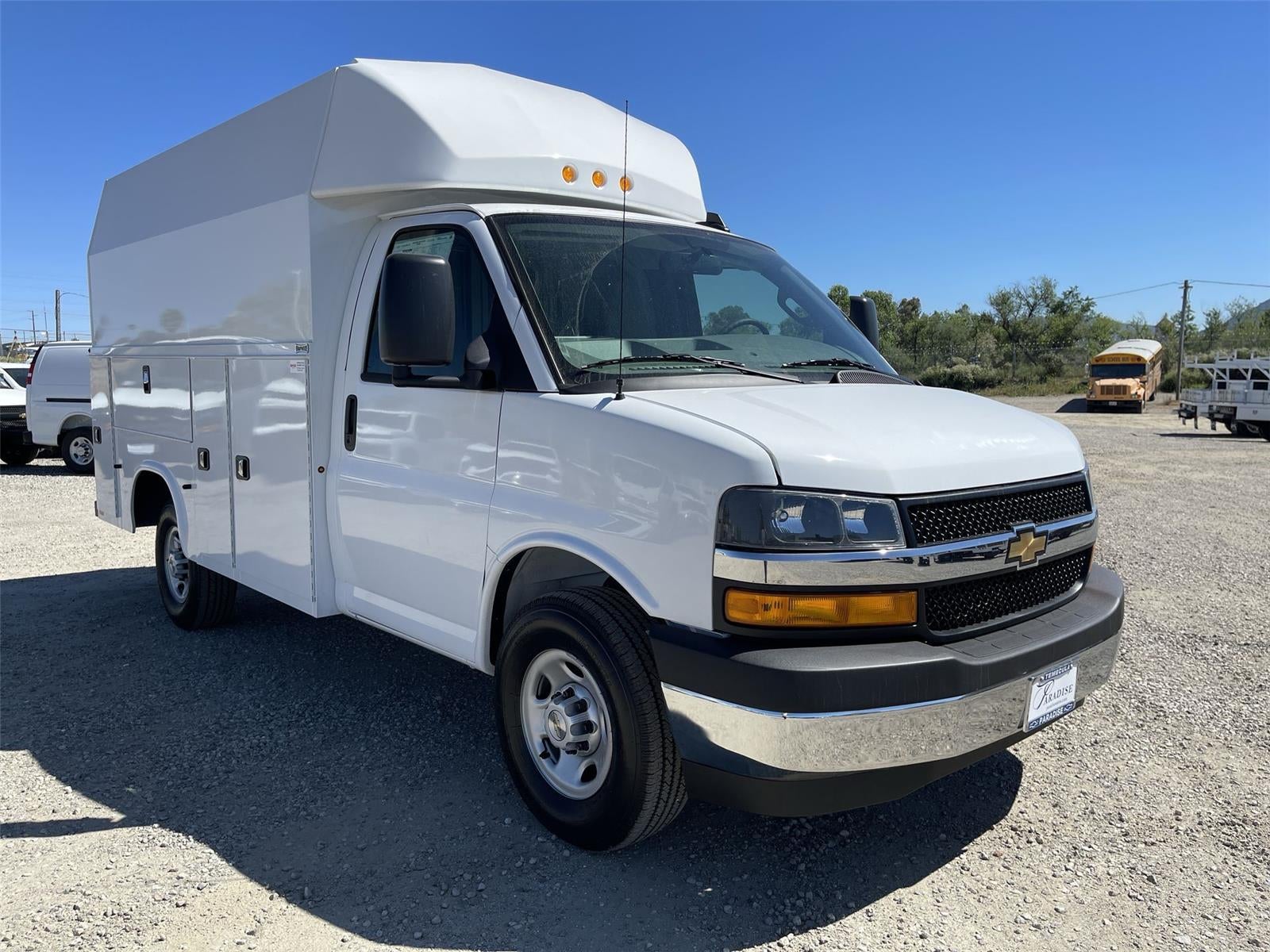 2026 Chevrolet Express Cutaway 3500 1WT