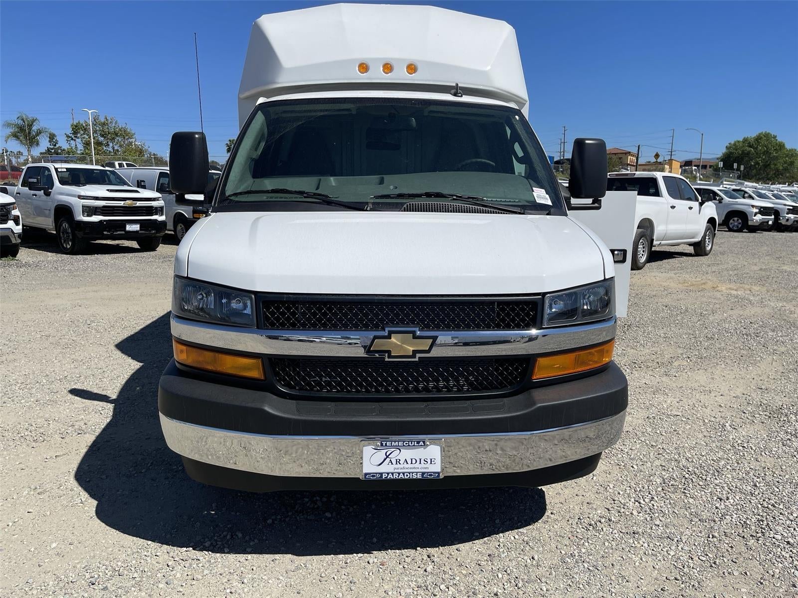 2026 Chevrolet Express Cutaway 3500 1WT