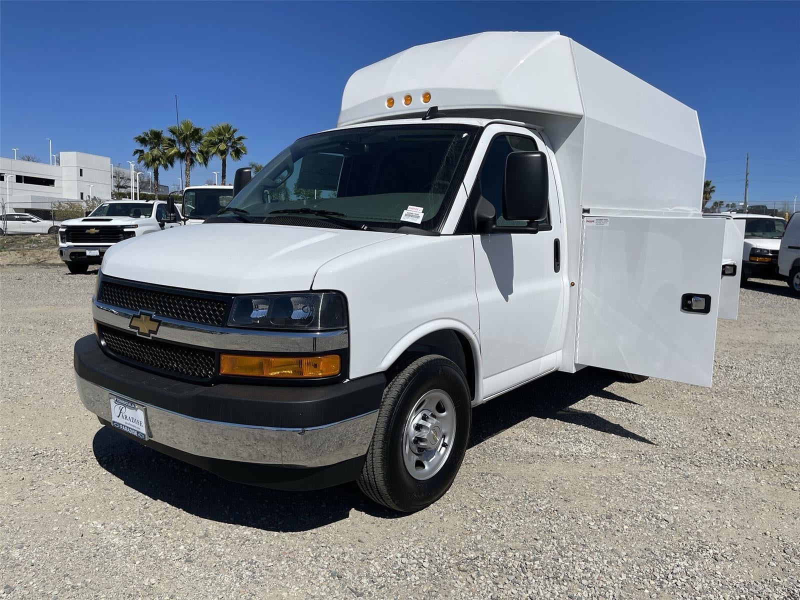 2026 Chevrolet Express Cutaway 3500 1WT