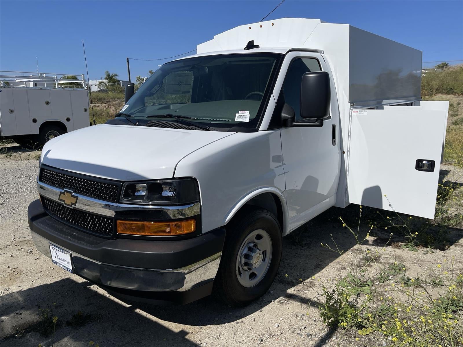 2026 Chevrolet Express Cutaway 3500 1WT