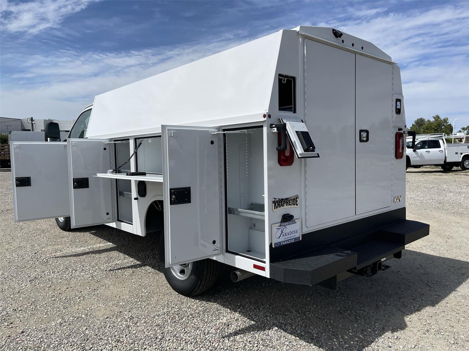 2026 Chevrolet Express Cutaway 3500 1WT