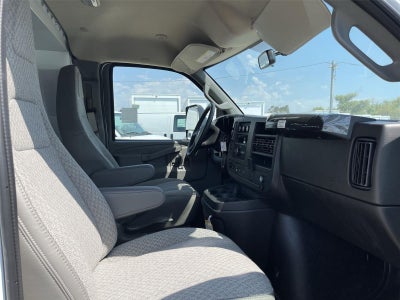 2025 Chevrolet Express Cutaway 3500 1WT