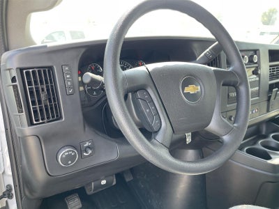 2025 Chevrolet Express Cutaway 3500 1WT