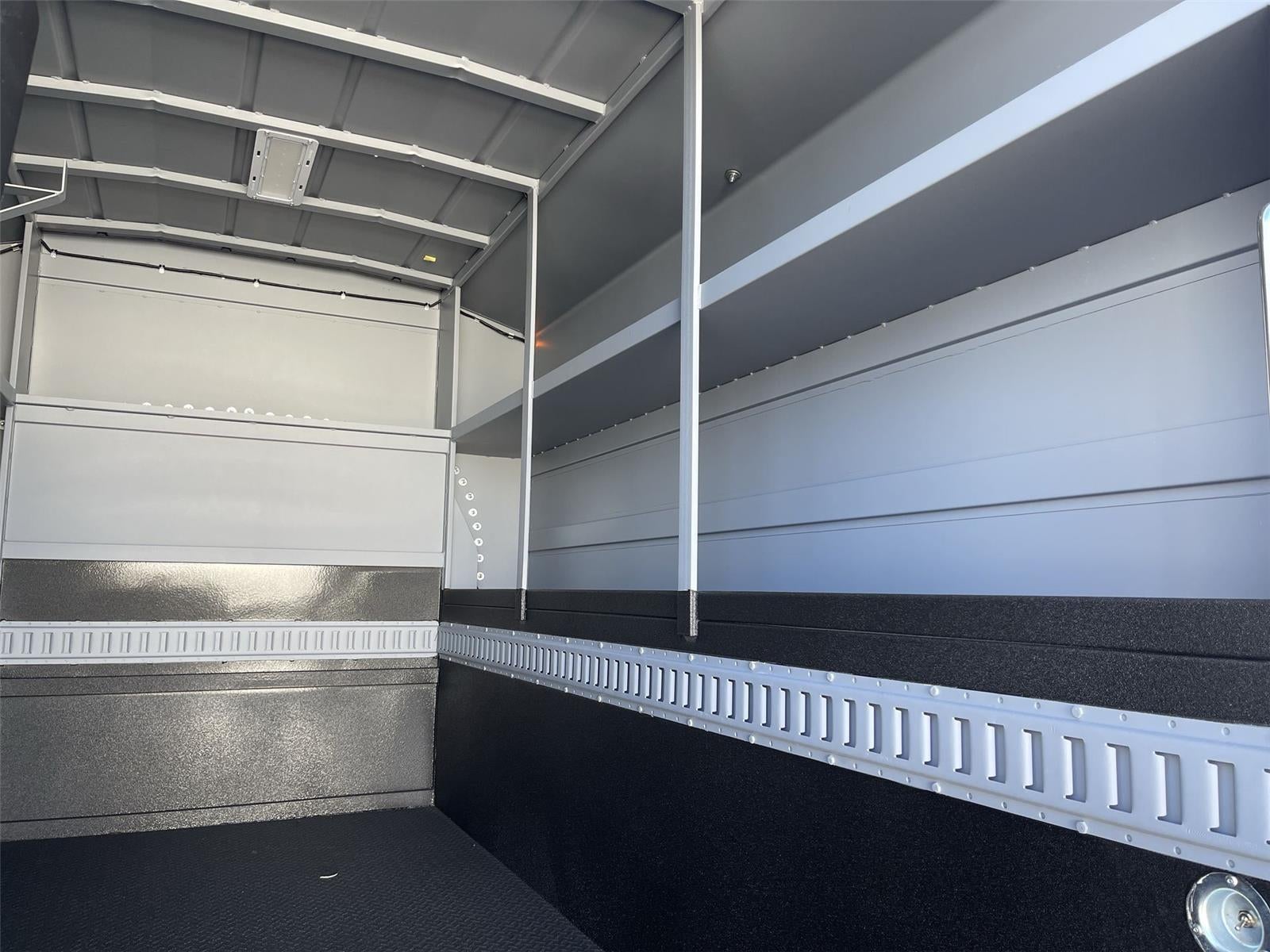 2025 Chevrolet Express Cutaway 3500 1WT