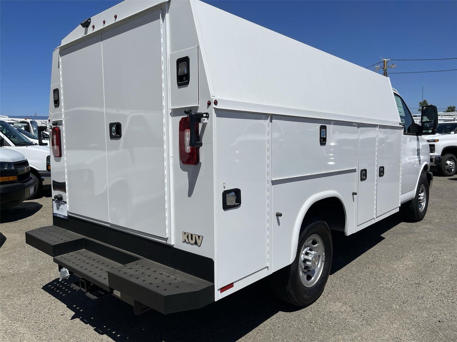2026 Chevrolet Express Cutaway 3500 1WT
