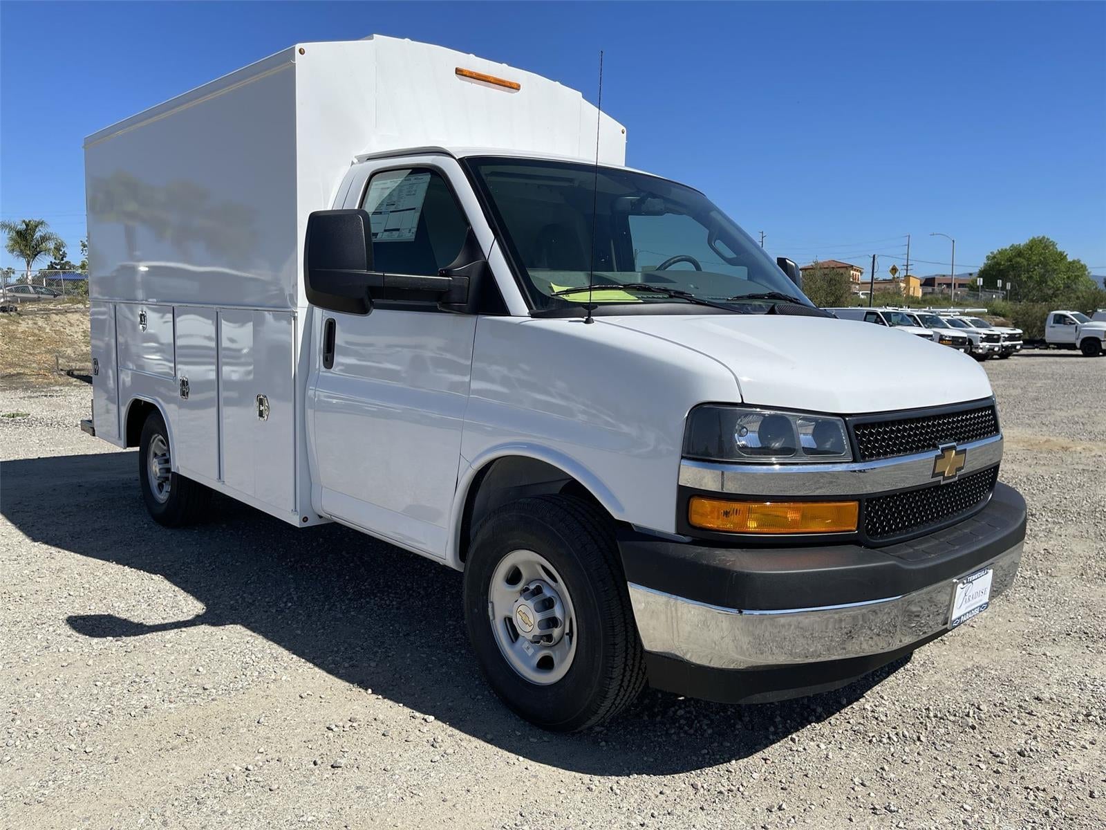 2026 Chevrolet Express Cutaway 3500 1WT