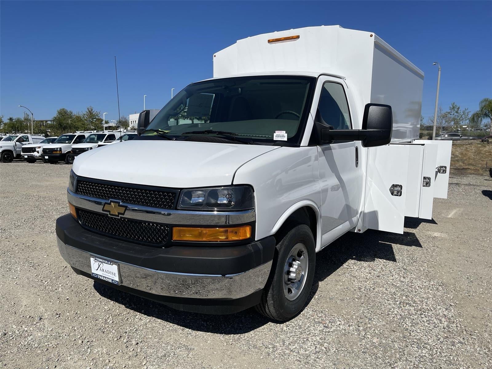 2026 Chevrolet Express Cutaway 3500 1WT