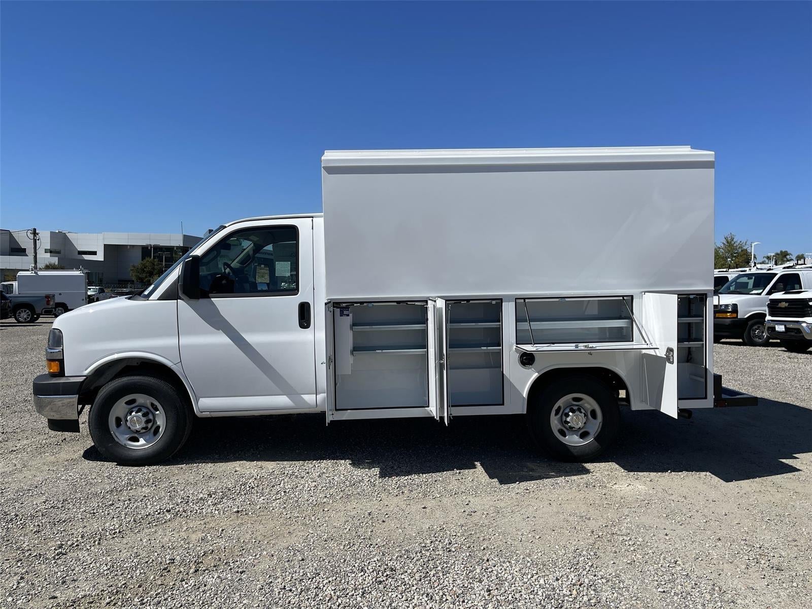 2026 Chevrolet Express Cutaway 3500 1WT