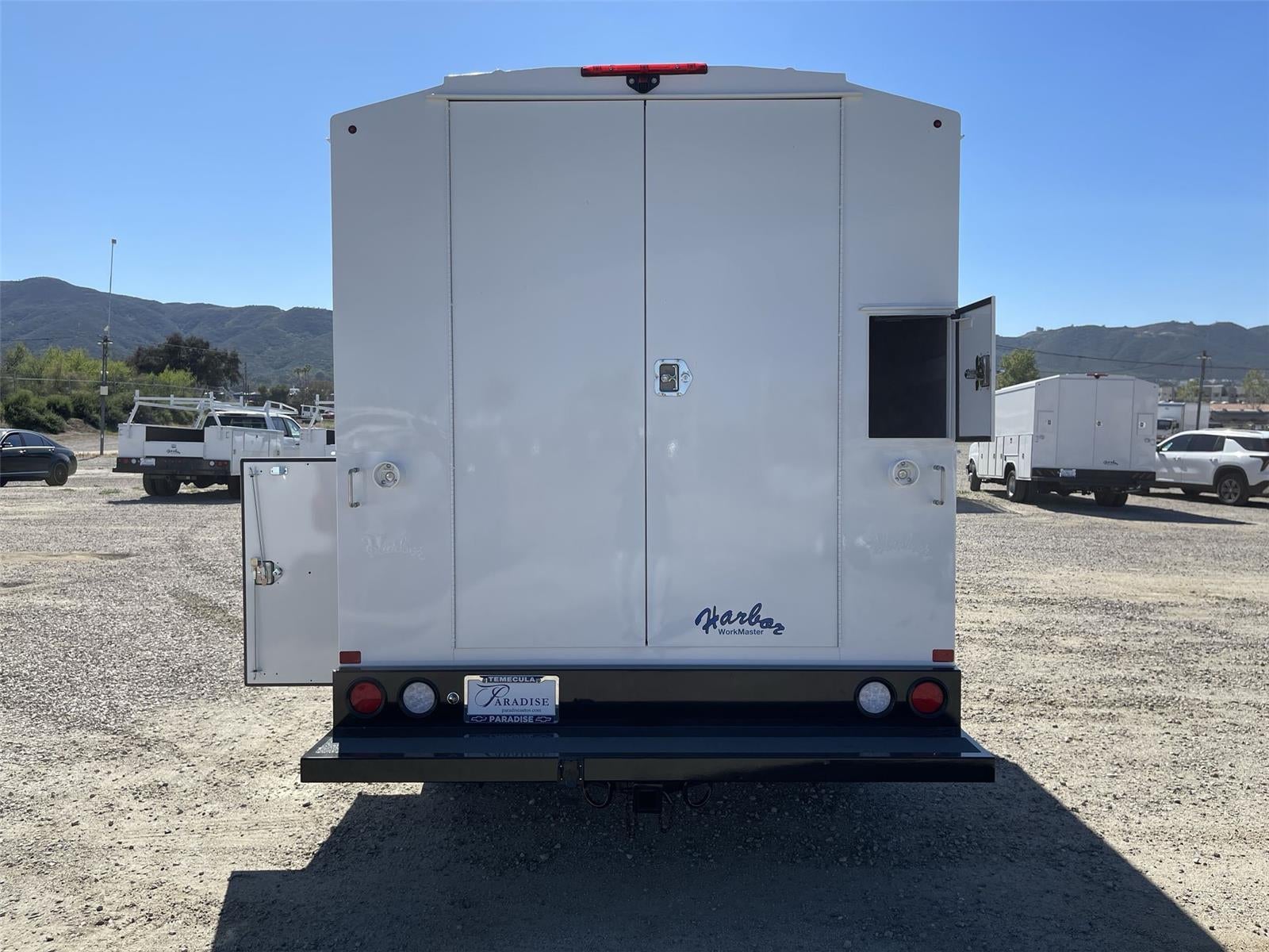 2026 Chevrolet Express Cutaway 3500 1WT