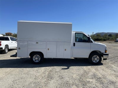 2026 Chevrolet Express Cutaway 3500 1WT