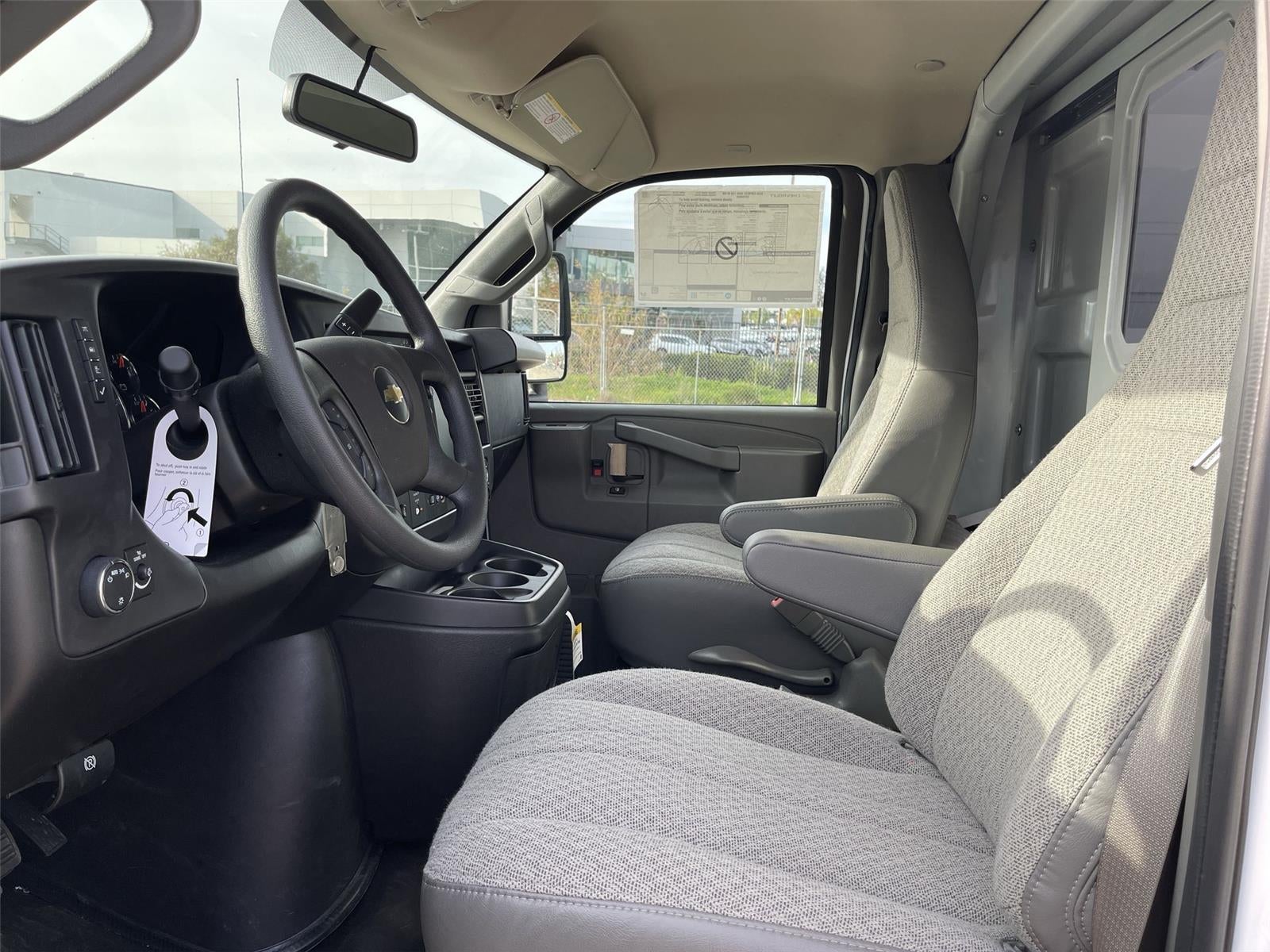2026 Chevrolet Express Cutaway 3500 1WT