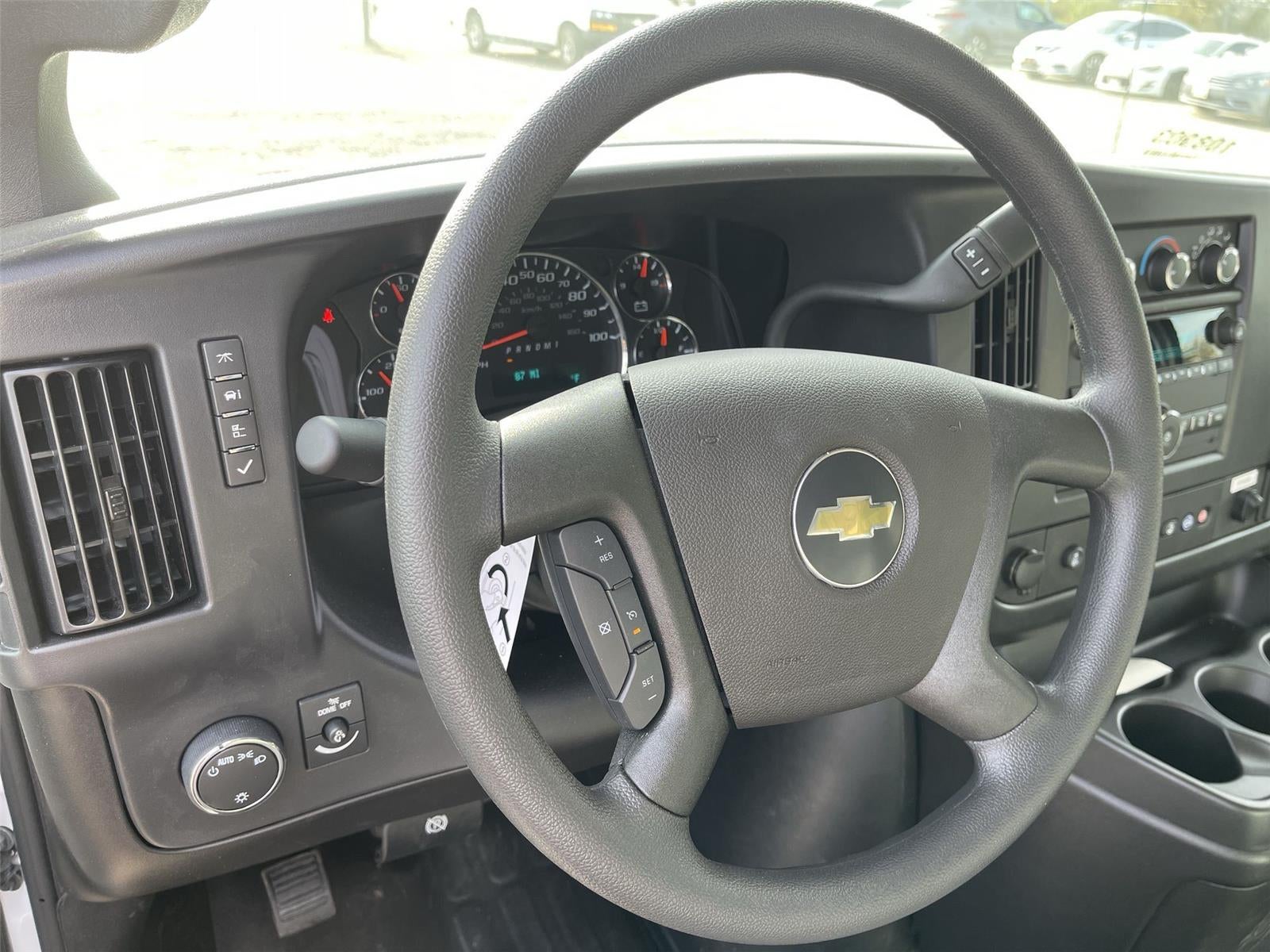 2026 Chevrolet Express Cutaway 3500 1WT