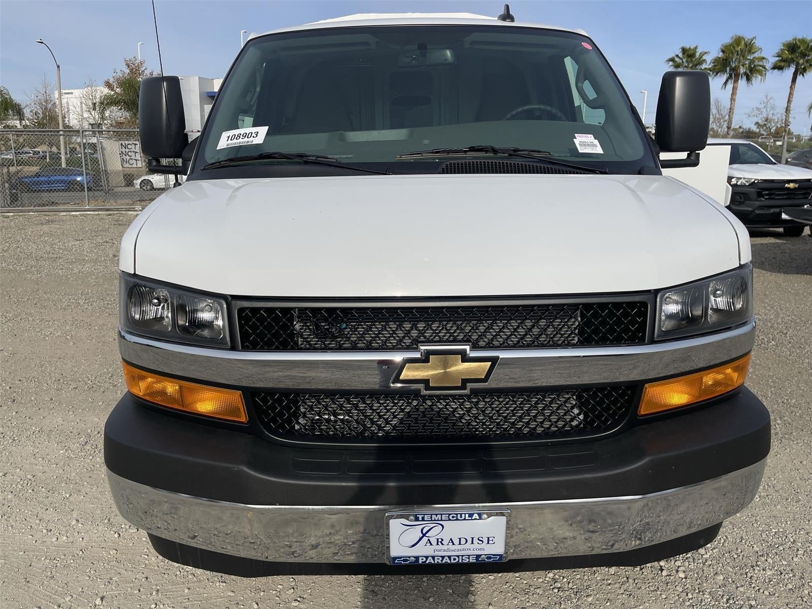 2026 Chevrolet Express Cutaway 3500 1WT