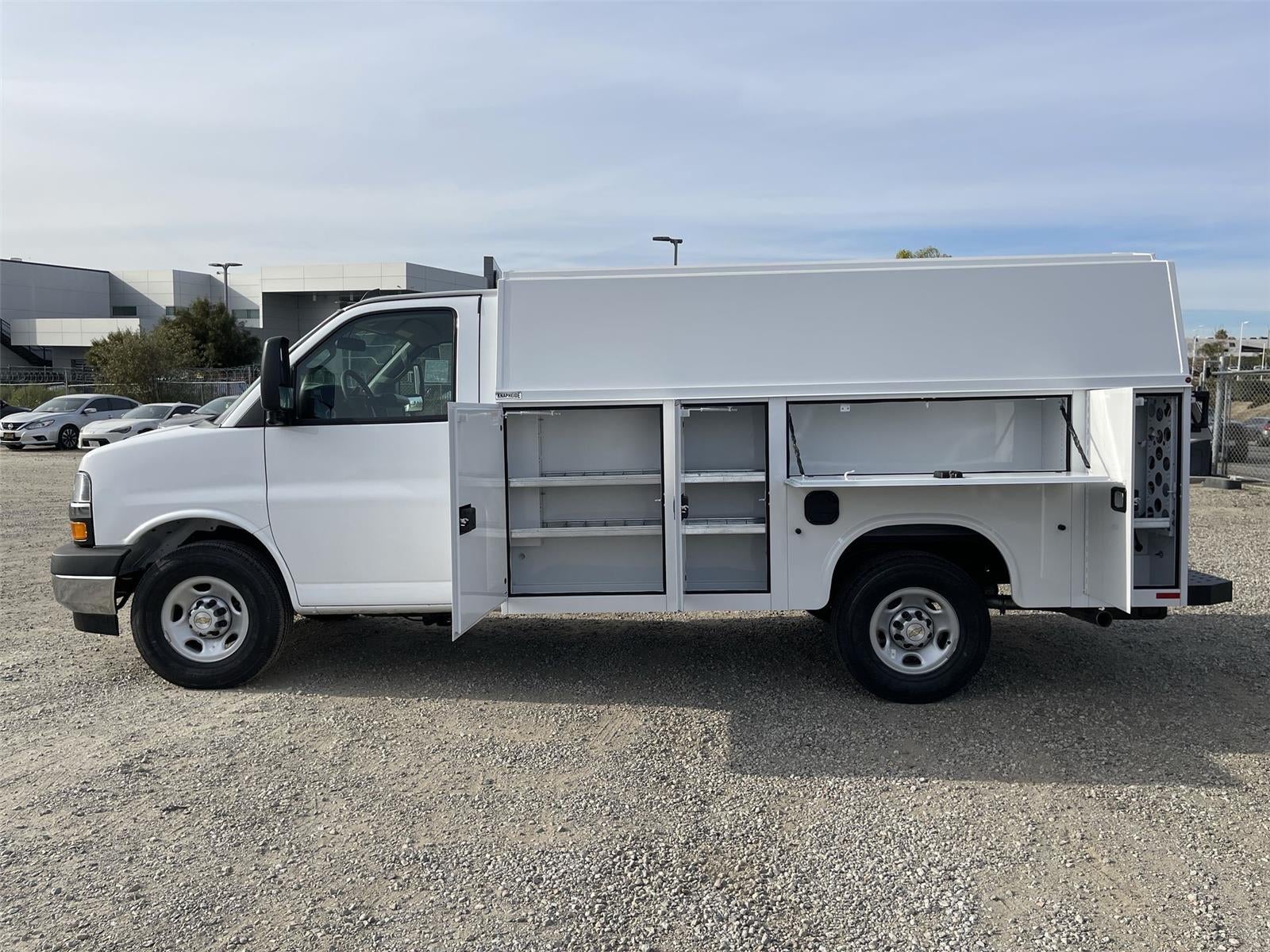 2026 Chevrolet Express Cutaway 3500 1WT