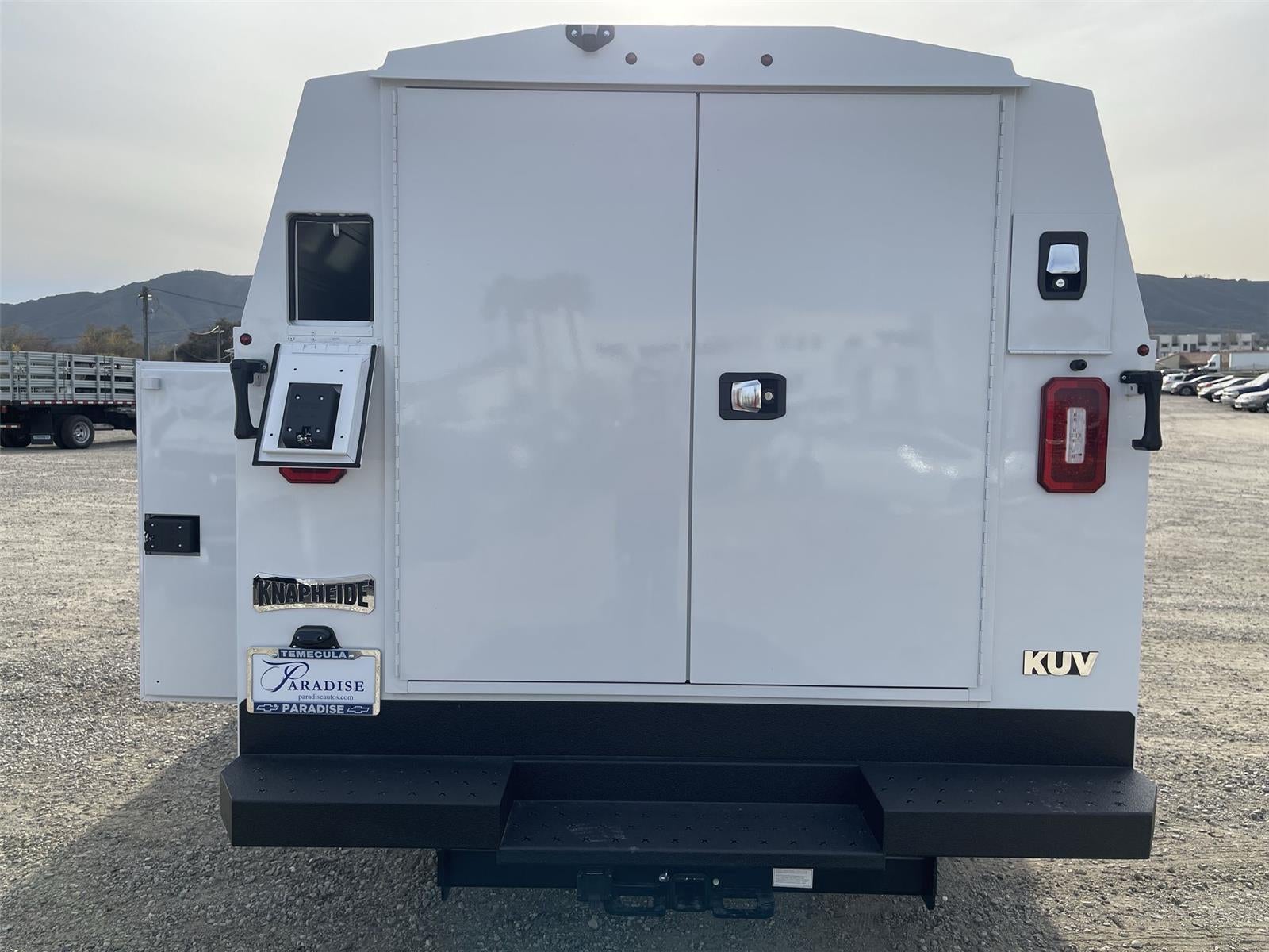2026 Chevrolet Express Cutaway 3500 1WT