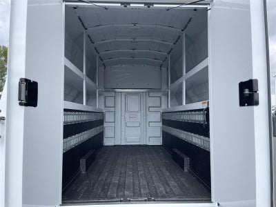 2025 Chevrolet Express Cutaway 3500 1WT