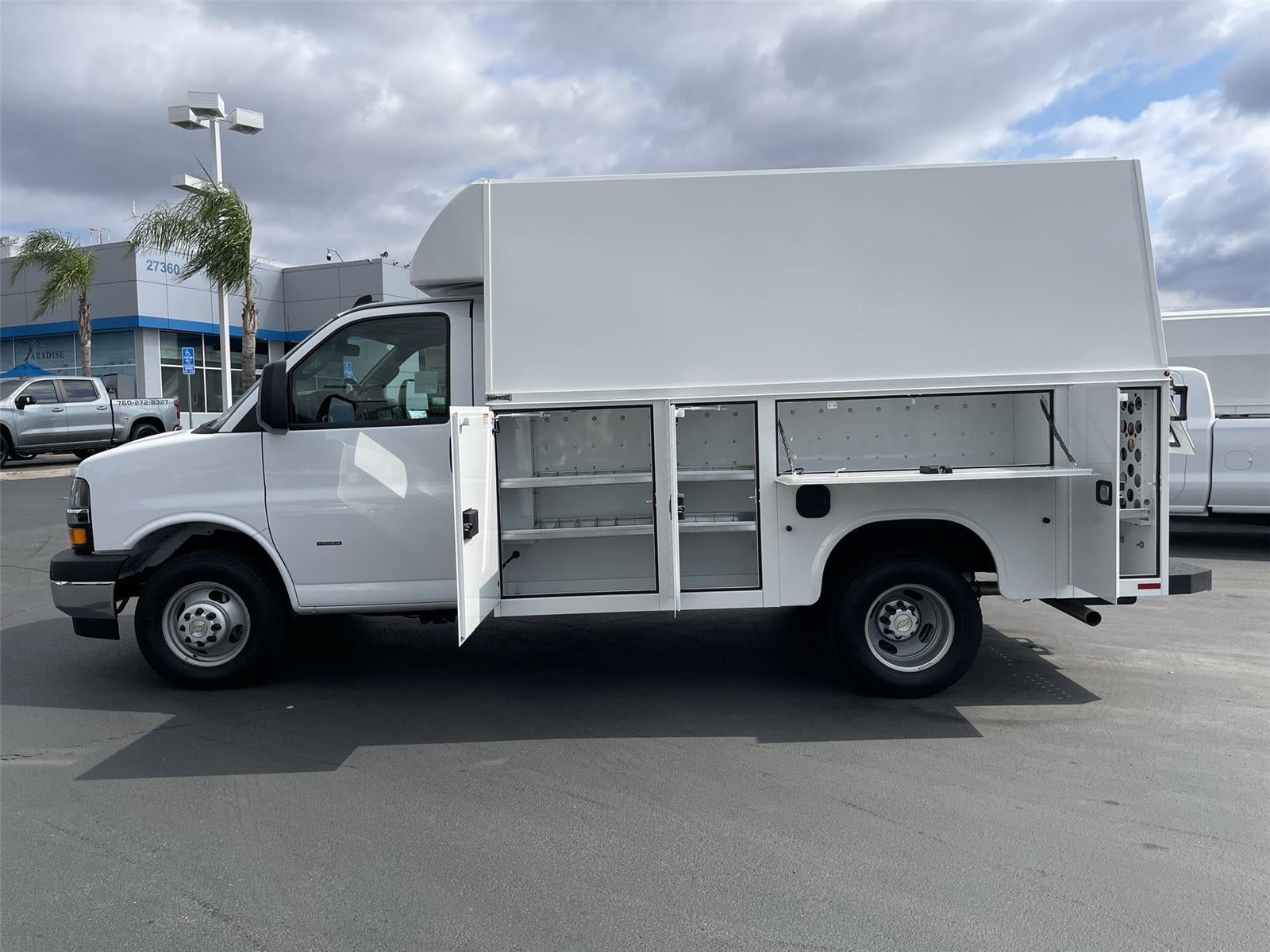 2025 Chevrolet Express Cutaway 3500 1WT