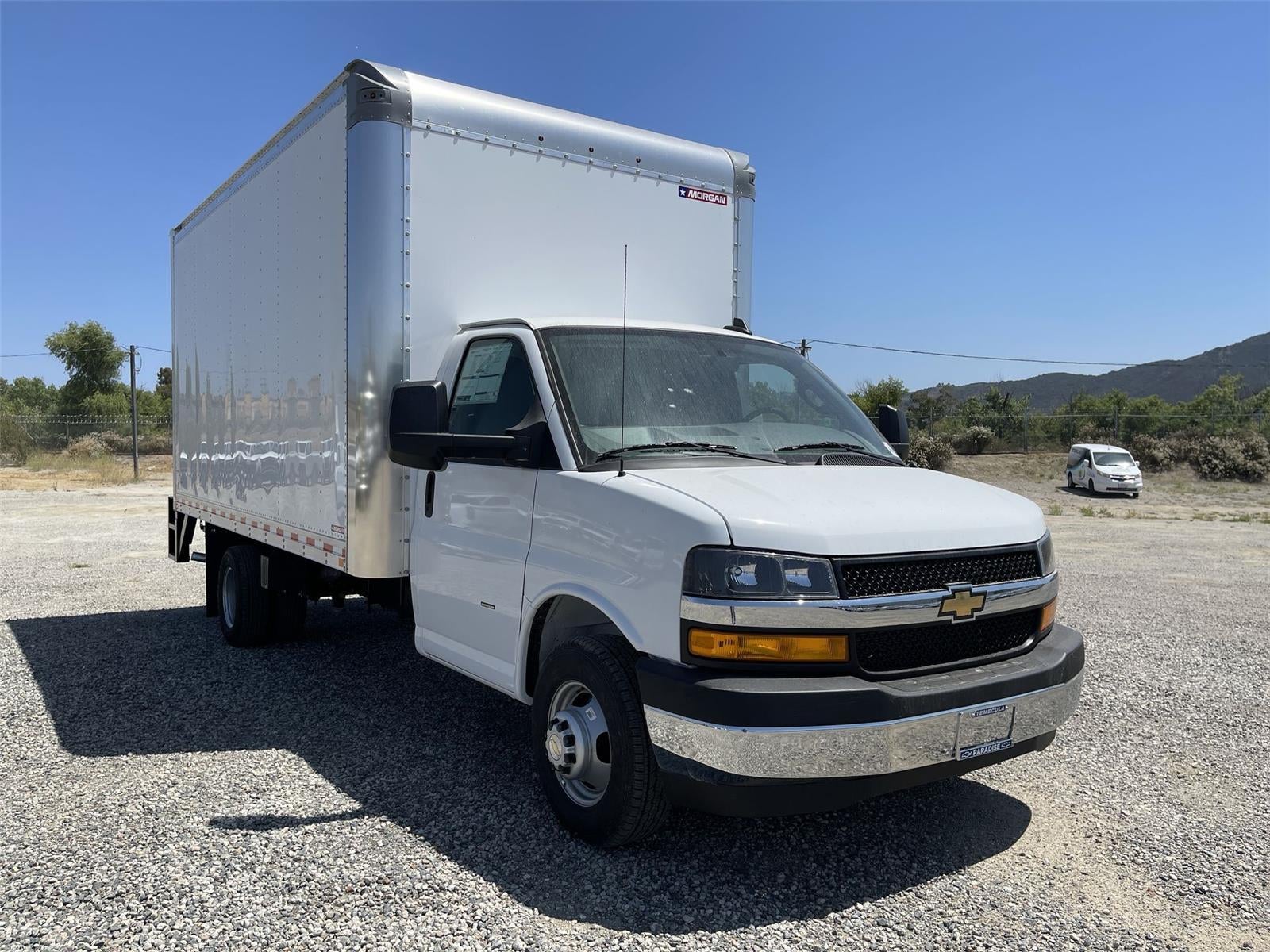 2025 Chevrolet Express Cutaway 3500 1WT