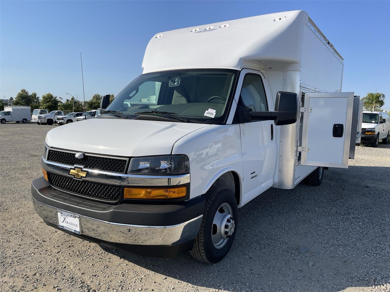 2026 Chevrolet Express Cutaway 4500 2WT
